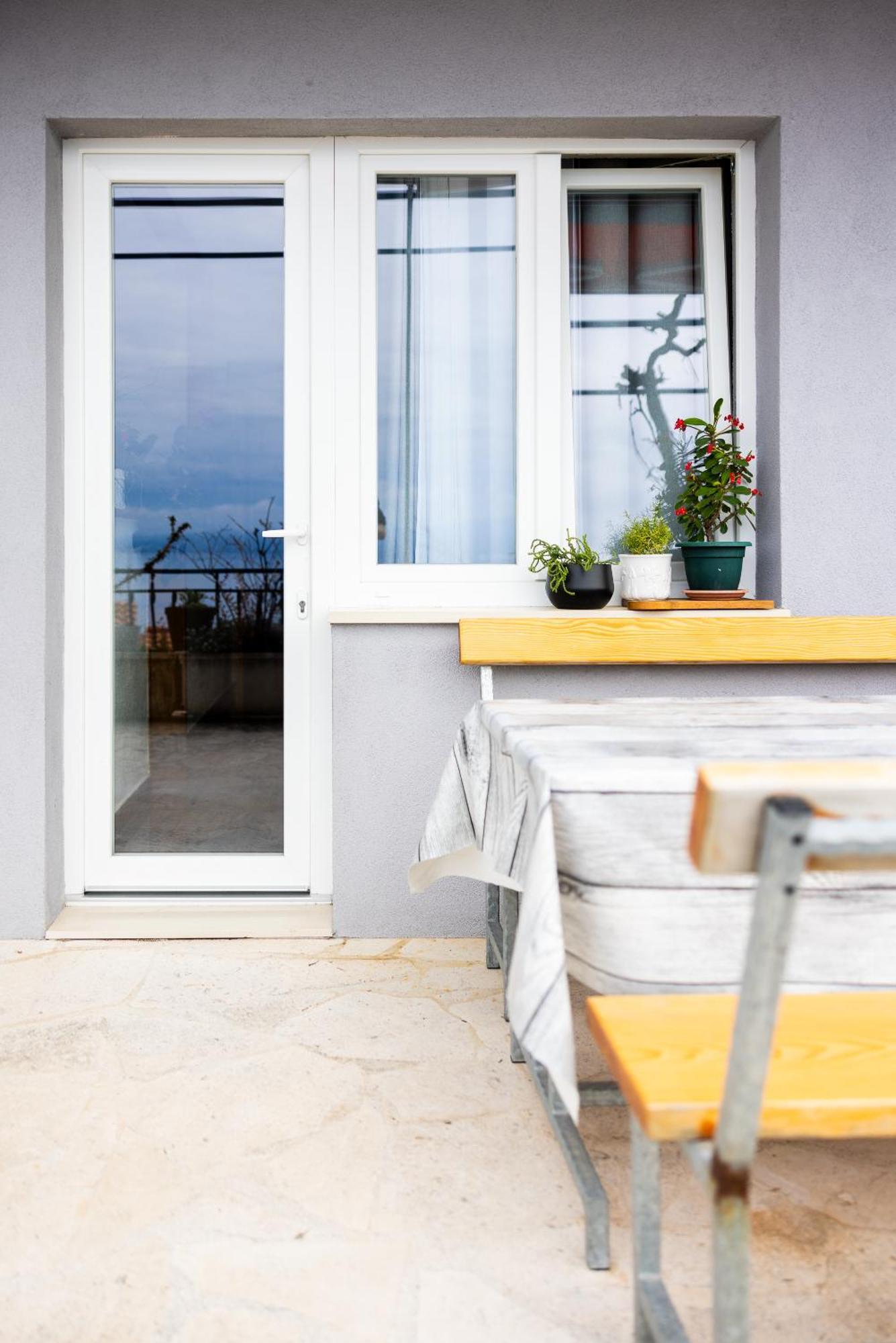 Apartman Nora Omiš Exterior foto